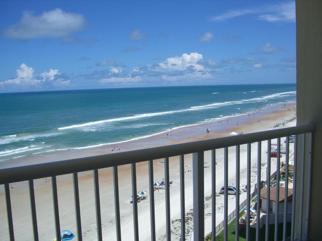 Queen Room Two Queen Beds Oceanfront,1498737886:JPEG
